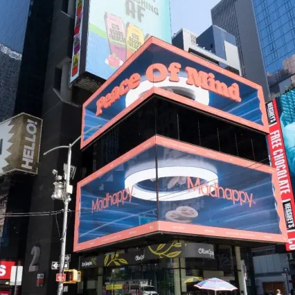 تواصل معنا الأن